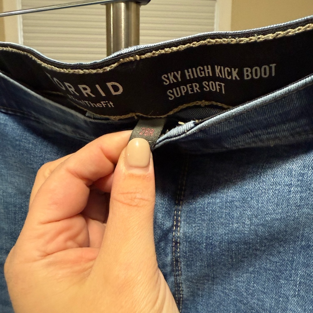 Torrid Size 26R: Blue High-Rise Sky High Kick-boot Jeans - Picture 5 of 7